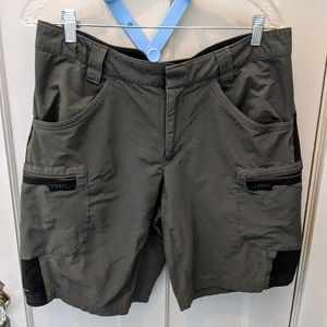 Men's Columbia Titanium Shorts Gray and Black 34w